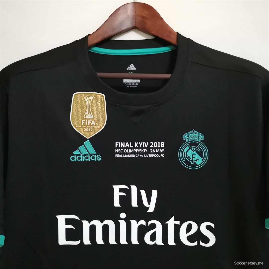 قميص كرة قدم ريترو 17/18 ريال مدريد ريترو 17/18 مع رقعة كاملة
