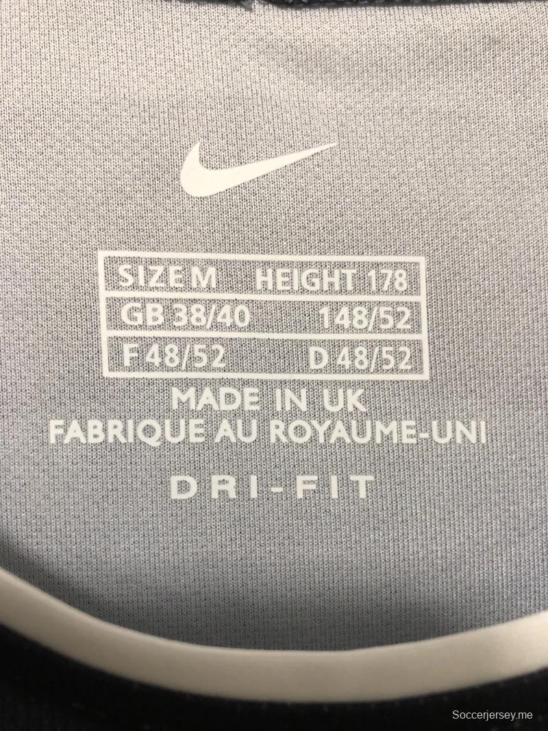 قميص كرة القدم الرجعية 01/02 باريس سان جيرمان الثالث
