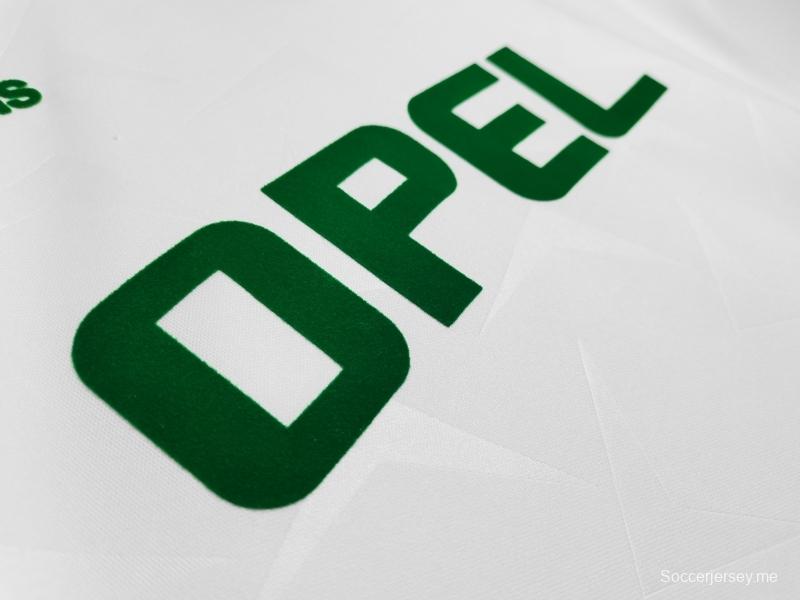 قميص كرة القدم الأيرلندي الرجعية 1990/92 خارج أيرلندا
