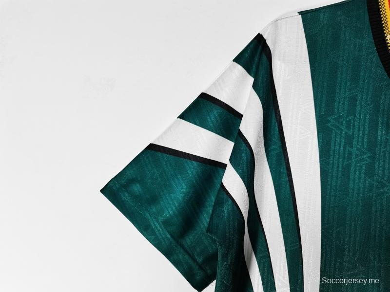 قميص كرة القدم الألماني 1996/97 ريترو 1996/97 خارج الديار
