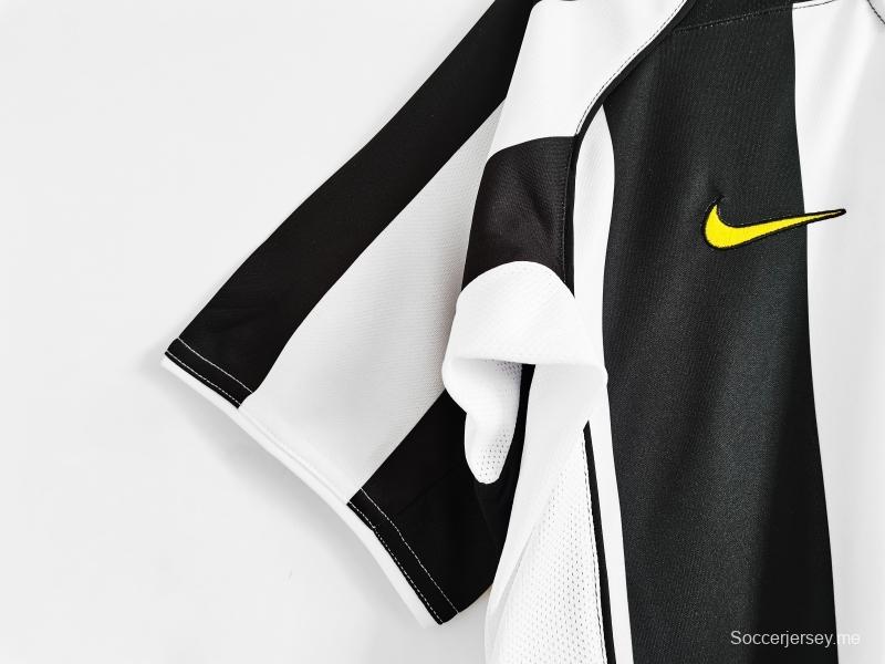 قميص يوفنتوس الرجعية 2004/05 2004/05 لكرة القدم الأساسي
