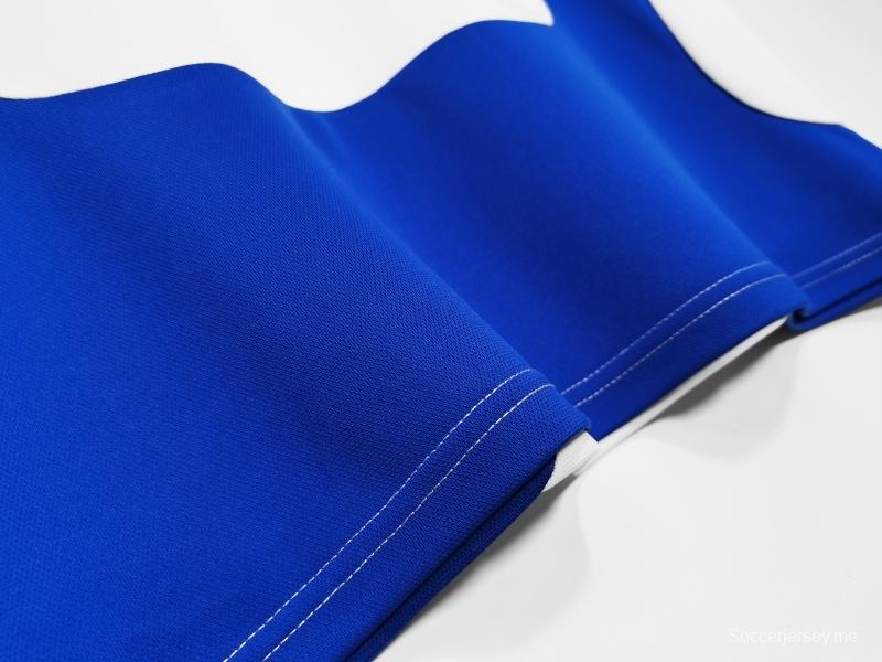 قميص كرة قدم يوناني ريترو 2004 ذهاباً وإياباً
