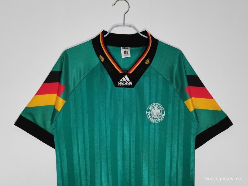 قميص منتخب ألمانيا لكرة القدم الرجعية 1992 خارج الديار
