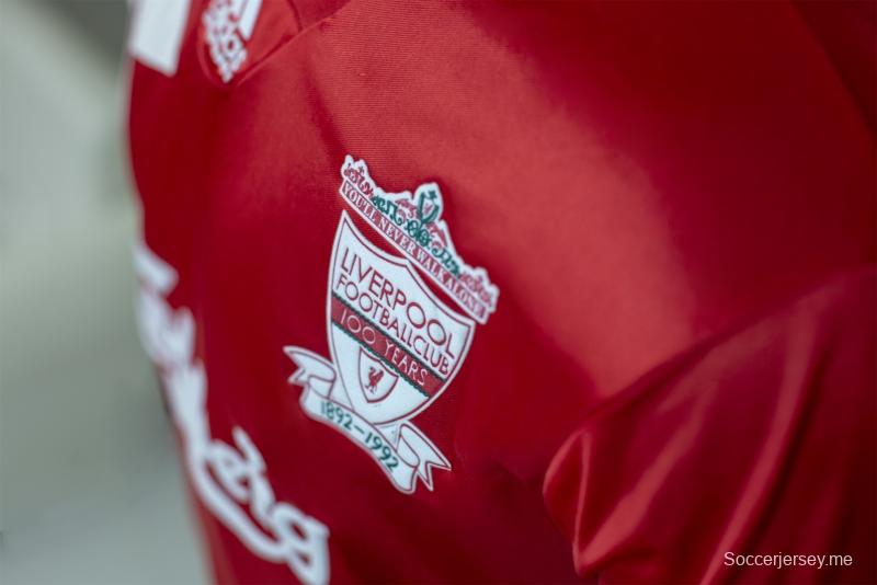 قميص كرة القدم الأساسي لليفربول 92/93 ريترو 92/93
