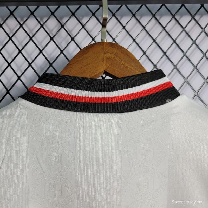 قميص أبيض لمانشستر يونايتد 97-99 ريترو 97-99
