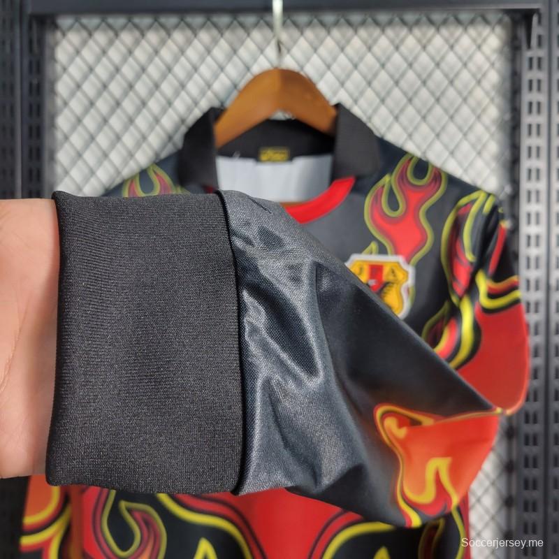 قميص ريترو 1998 حارس مرمى اليابان باللون الأحمر الملتهب
