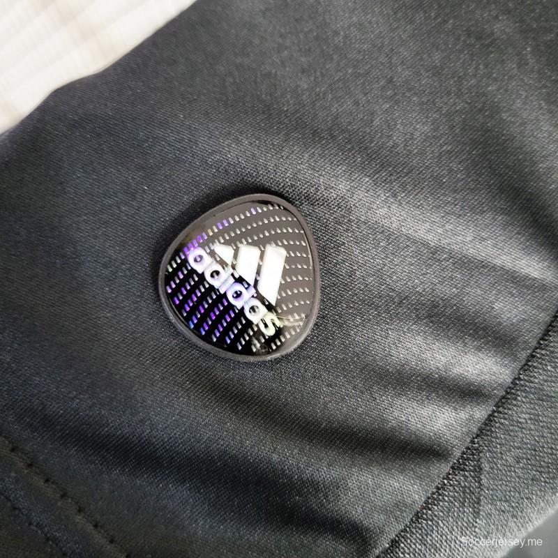 قميص بأكمام طويلة ريترو 2011/12 ريال مدريد ذهاباً وإياباً أسود اللون
