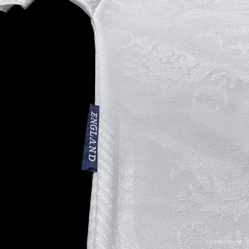 قميص كرة قدم عتيق 94/95 إنجلترا على أرضه
