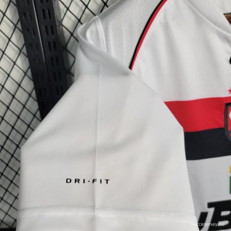 قميص أبيض ريترو 01/02 فلامنجو خارجي أبيض عتيق
