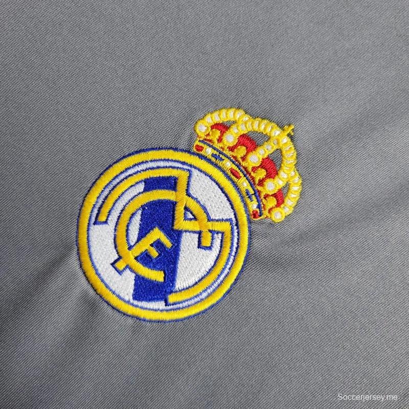 قميص ريترو 05/06 ريال مدريد الثالث الرمادي القديم 05/06

