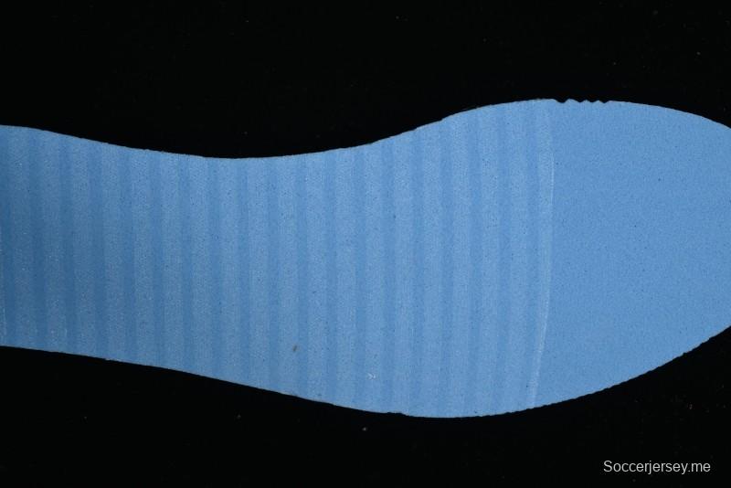اير جوردان 1 AJ1
