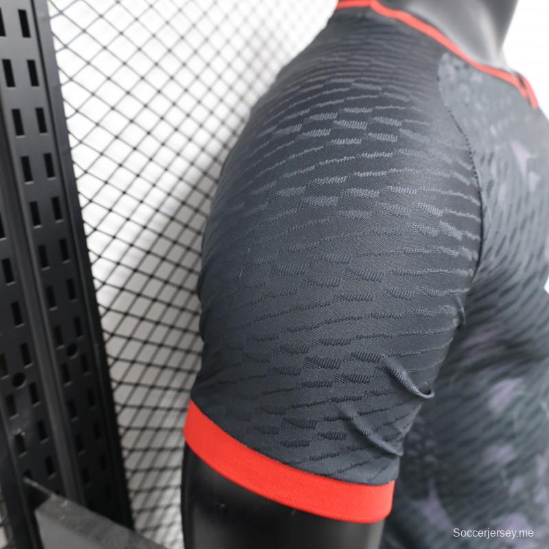 إصدار اللاعب 2024 قميص التنين الياباني الأسود ذو العينين المتوهجتين 2024
