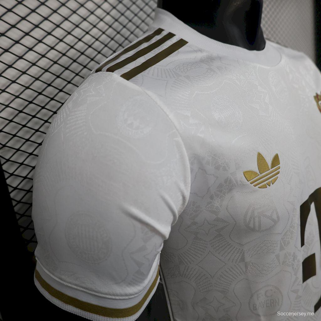 2024/25 نسخة اللاعب 2024/25 قميص أبيض بمناسبة الذكرى 125 لتأسيس بايرن ميونيخ