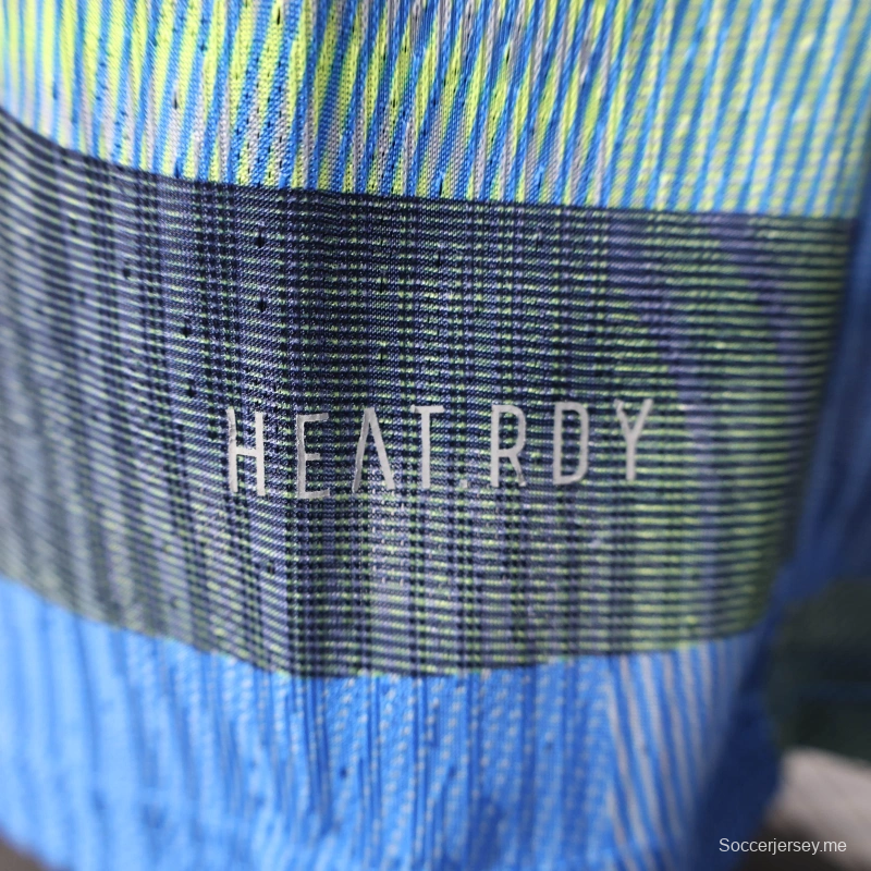 إصدار 25/26 لاعب 25/26 نسخة ريال مدريد الخاصة