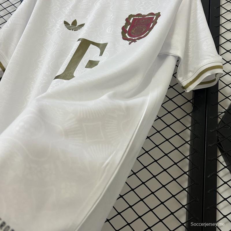 25/26 قميص بايرن ميونيخ بمناسبة مرور 125 عاماً على تأسيسه