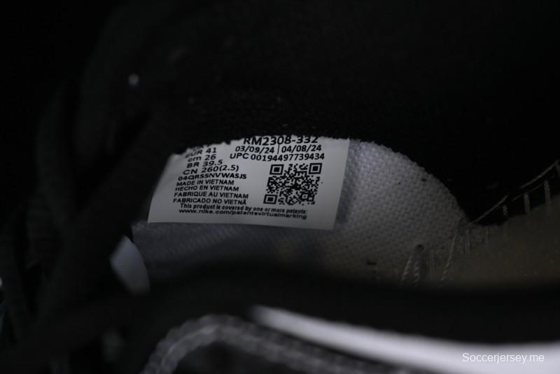 Nike Supreme x SB Dunk Low Panda Colorway Low-Top Casual Skate Shoes - RM2308-332