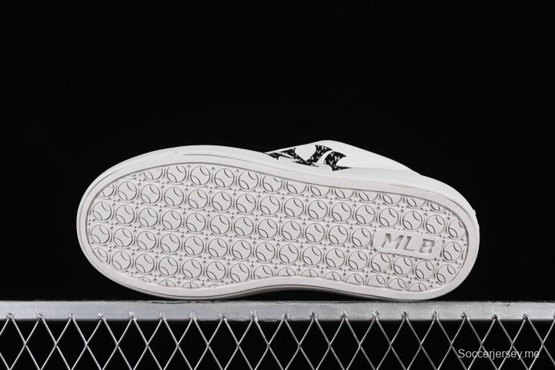 MLB Chunky Classic Base Heel Monogram Lightweight Platform Sneakers with 6cm Height Boost - 3ASXCBH4N50BKS