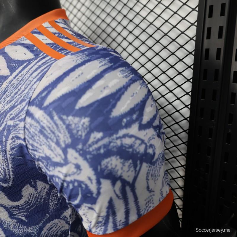 إصدار اللاعب 25/26 قميص ليفربول أزرق مع قميص خاص برتقالي اللون أزرق مع طائر فلامينج بيرد برتقالي