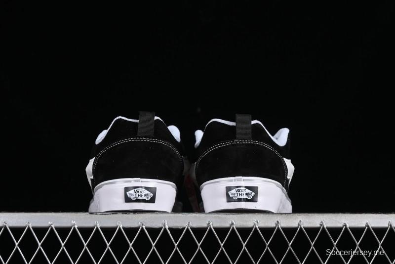 Vans Classics Knu Skool Retro Sneakers in Black & White - VN0AUAK375