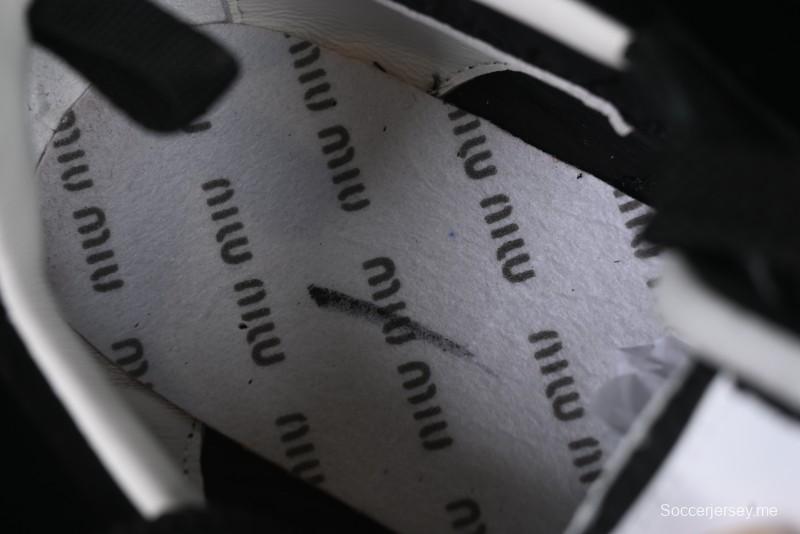 Miu Miu Suede Round Toe Lace-Up Women's Low-Top Casual Shoes - 99D4