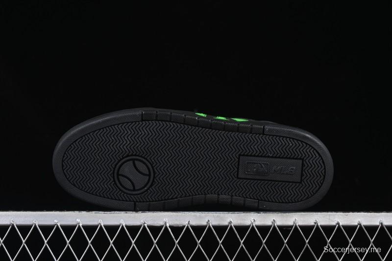 NY Yankees Black & Neon Green Sneakers - Classic Streetwear Style