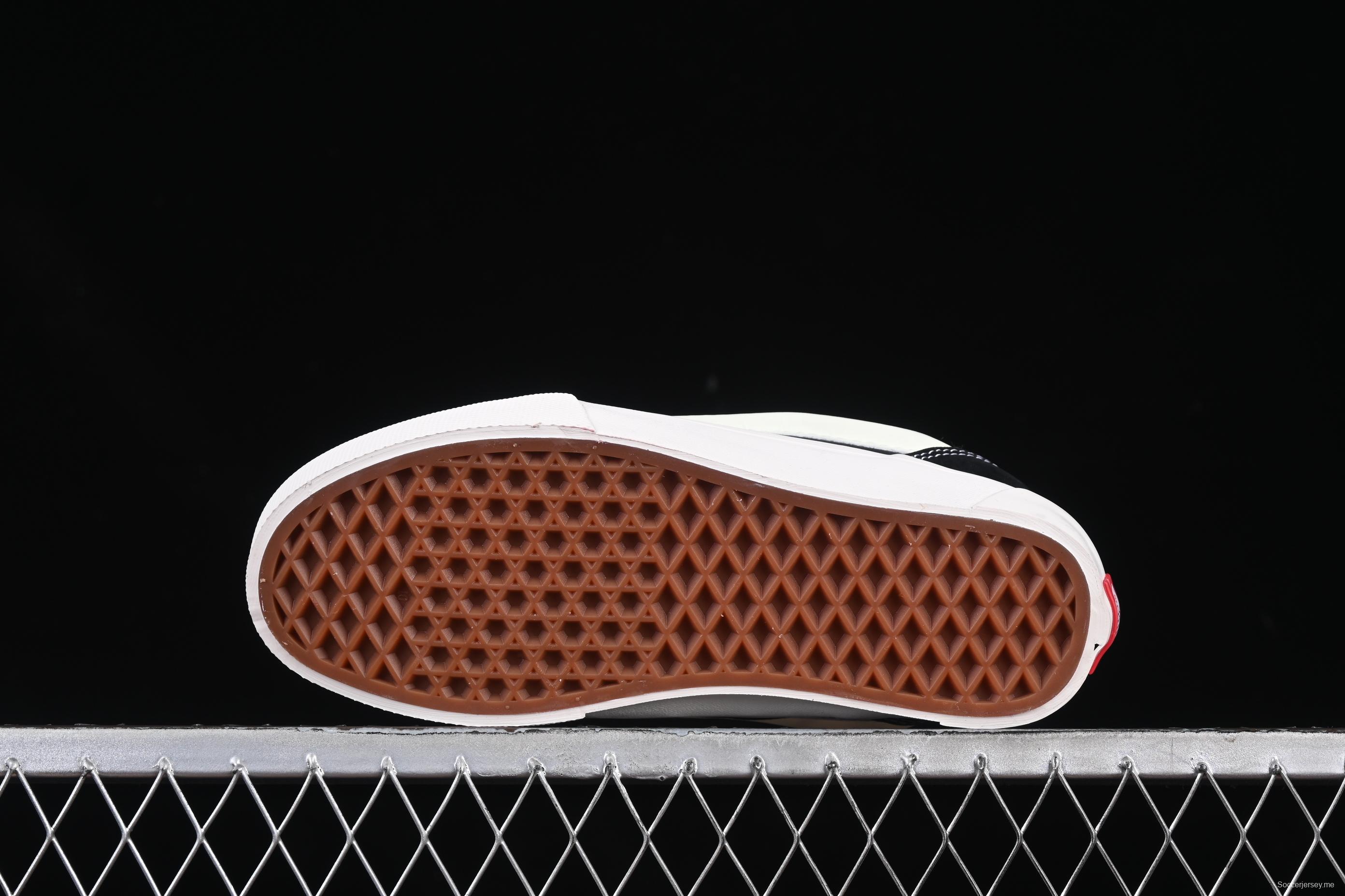 Vans Knu Skool Low Top Retro Chunky Sneakers - VN000D6CB5P