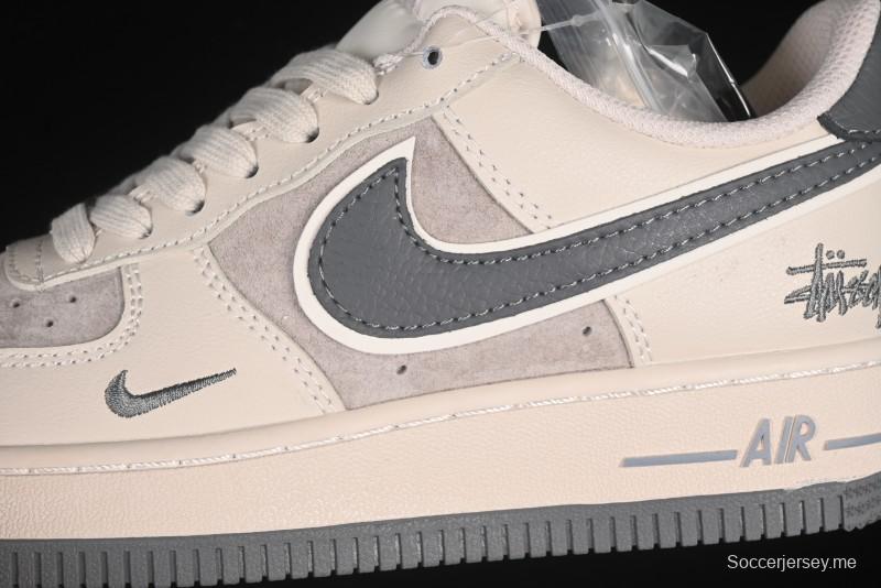 حذاء نايك اير فورس 1 '07 منخفض من نايك اير فورس 1 '07 ستوسي كولابوريشن ستوسي سنيكرز رمادي سووش رمادي سنيكرز كاجوال - XX3168-126