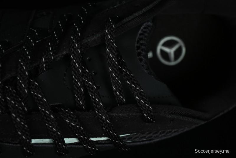 حذاء الجري لايتبليز مير JR1058 من أديداس لايتبليز مير JR1058