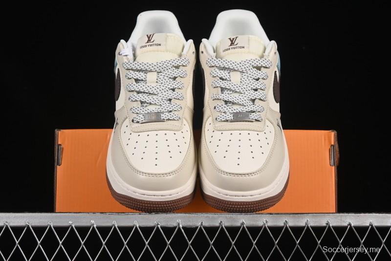 حذاء نايك اير فورس 1 '07 المنخفض من نايك اير فورس 1 '07 LV Collaboration Summer Blue Sneakers كاجوال أزرق - JJ2508-702