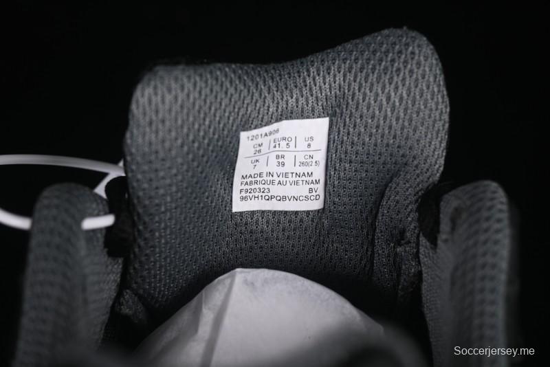 حذاء الجري الكاجوال الكاجوال GEL-1130 من اسيكس تايجر GEL-1130 ذو الكعب المنخفض بتصميم خارجي وتوسيد جل - 1201A906-001