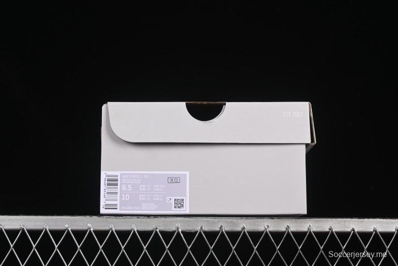 حذاء نايك اير فورس 1'07 المنخفض من نايك اير فورس 1'07 ليل ياكتي كاجوال مع تصميم متعدد الألوان من الجلد اللامع - IH4383-300