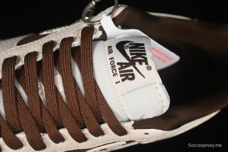 حذاء نايك اير فورس 1 '07 منخفض من نايك اير فورس 1 '07 بالتعاون مع بابي حذاء رياضي كاجوال بيج بني بنقوش جرافيتي سووش - DF0188-061