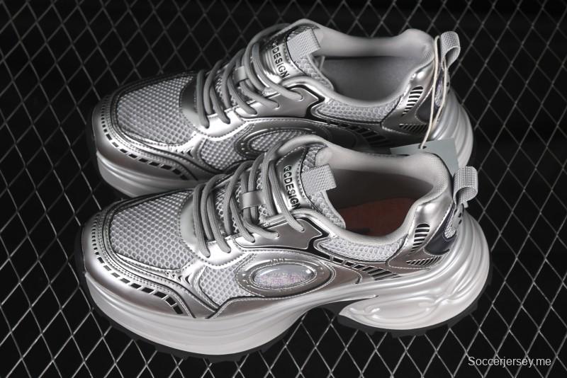 حذاء الجري الرياضي الكاجوال GG-CC بنعل هلالي ثلاثي الطبقات مع نعل رياضي ثلاثي الطبقات وارتفاع 5 سم - 668-1