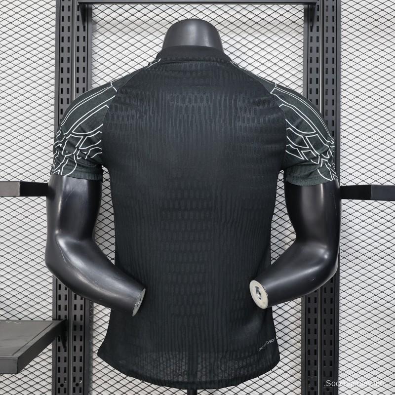 إصدار اللاعب 25/26 قميص حارس مرمى باريس سان جيرمان الأسود