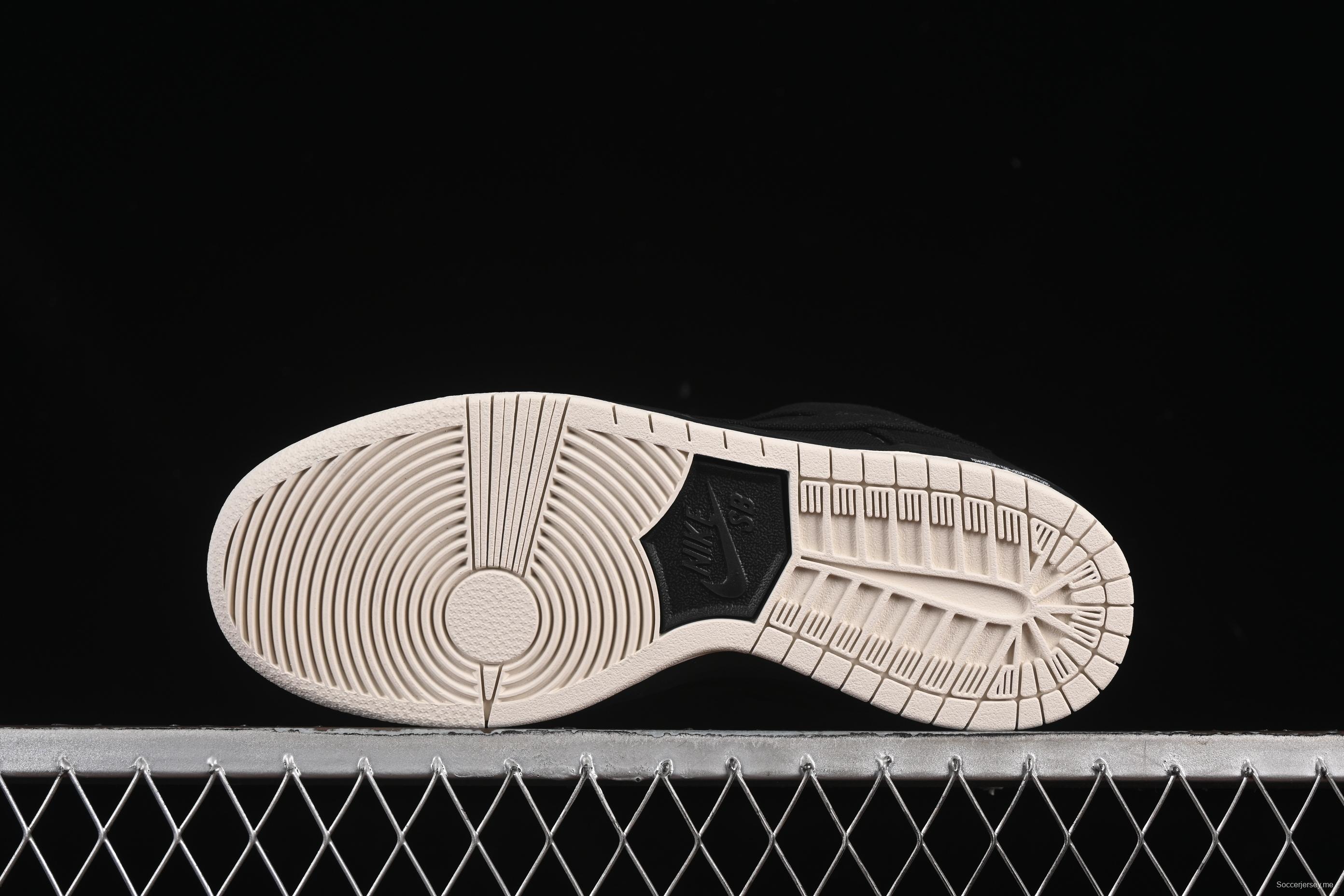 حذاء تزلج نايك SB دانك لو بلاك هول منخفض السقف من نايك - DX6775-400