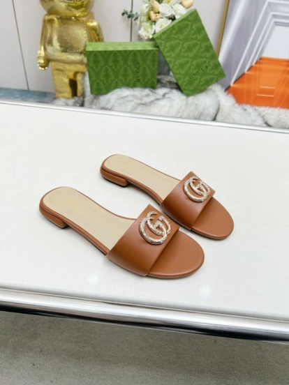 2025 Gucci Camel Leather Slippers GG Buckle MJ00190/225