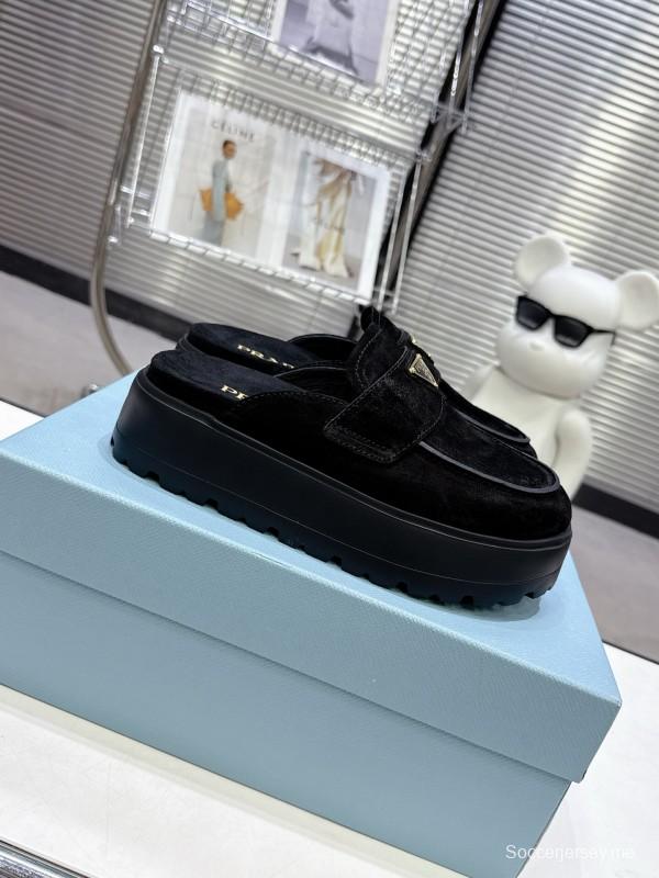 2025 Women Prada Black Velvet Mules