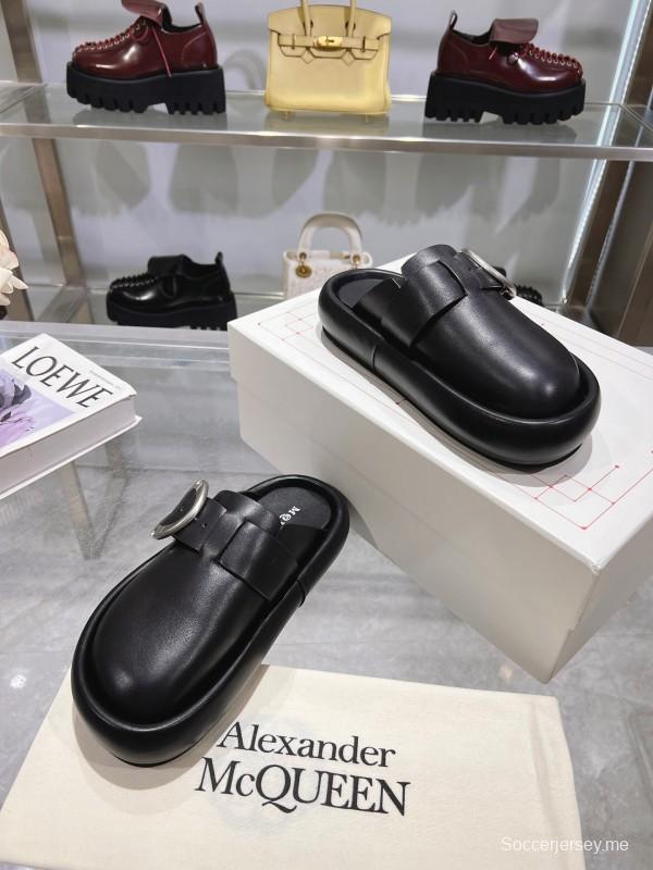 2025 Unisex Alexander McQueen Black Leather Mule Shoes Flexion Anatomical Sole KFY00300