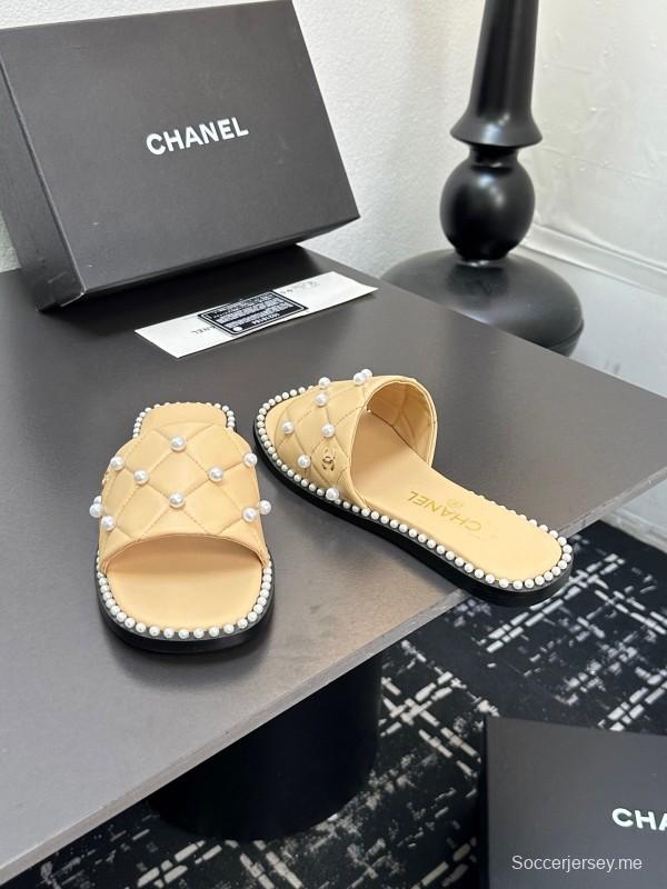 2025 Slippers Chanel Beige Lambskin Pearl