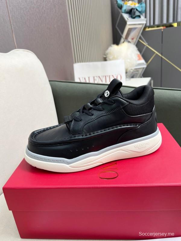 2025 Unisex Valentino Black Leather Sneakers LY00390