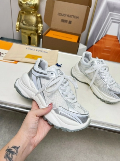 2025 Unisex Louis Vuitton White Grey Mesh Leather Sneakers LY00340