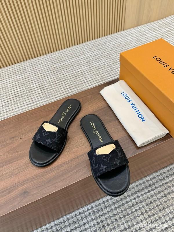 2025 Women Louis Vuitton Black Canvas Slippers LY00200