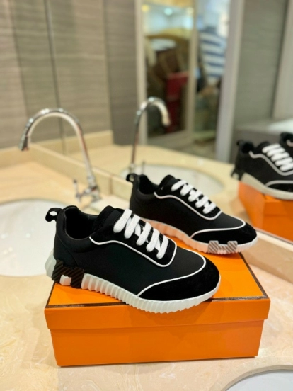 2024 Unisex Hermès Black Imported Silk Calfskin Suede Casual Sneakers MJ00320