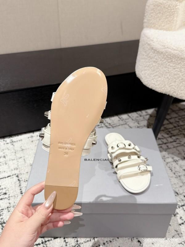 2025 Slippers Balenciaga White Leather Metal Studs KFY00289