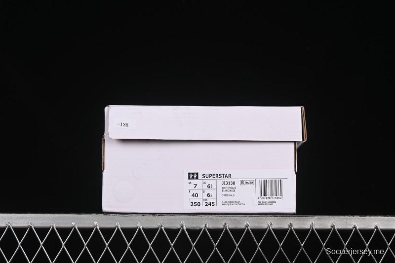 حذاء تزلج كاجوال سوبرستار من أديداس JI3138 Shell Toe حذاء تزلج كاجوال