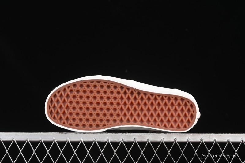 حذاء تزلج كاجوال سليب أون كلاسيك تشيكربورد من فانس - VN0009QCBLE