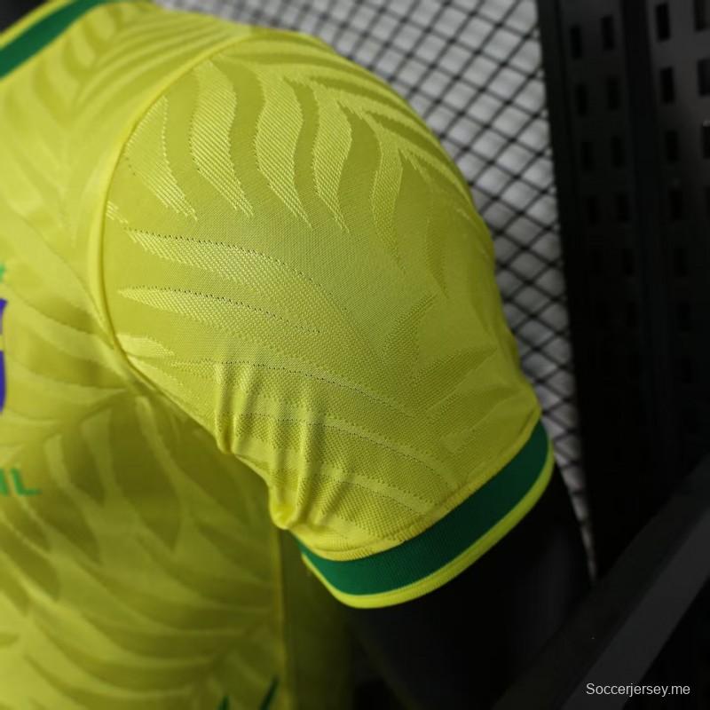 إصدار اللاعب 2025 قميص البرازيل أصفر بنقشة حيوان أخضر اللون الأصفر مع قميص أخضر بنقشة حيوان