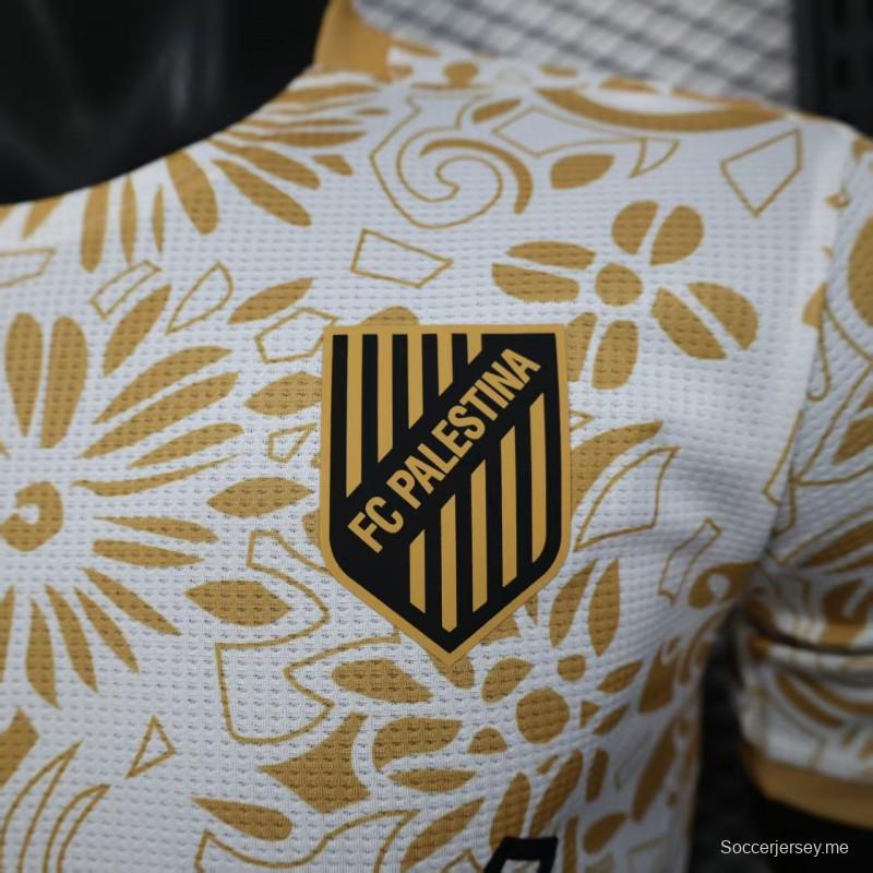 نسخة اللاعب 25/26 قميص أبيض بنقشة زهور ذهبية اللون أبيض بنقشة زهور ذهبية