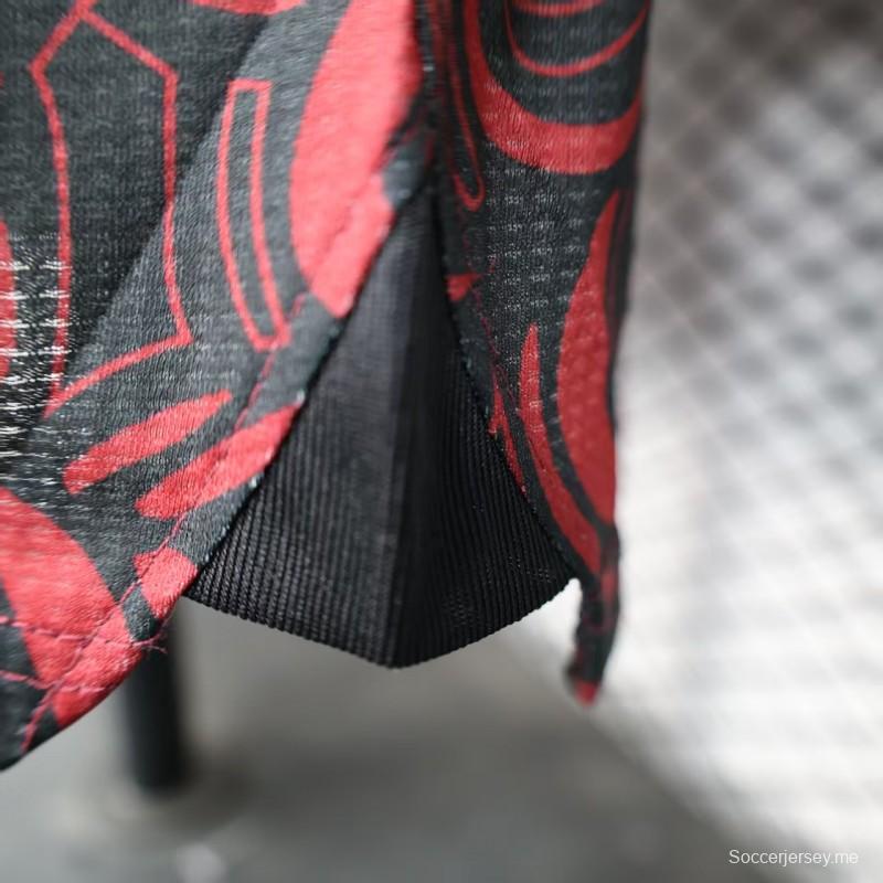 إصدار اللاعب 25/26 قميص أحمر بنقشة زهور تقليدية مع قميص بنقشة زهور تقليدية