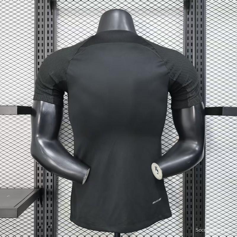 نسخة اللاعب 25/26 قميص بطل الأهلي الأسود مع الراعي الذهبي